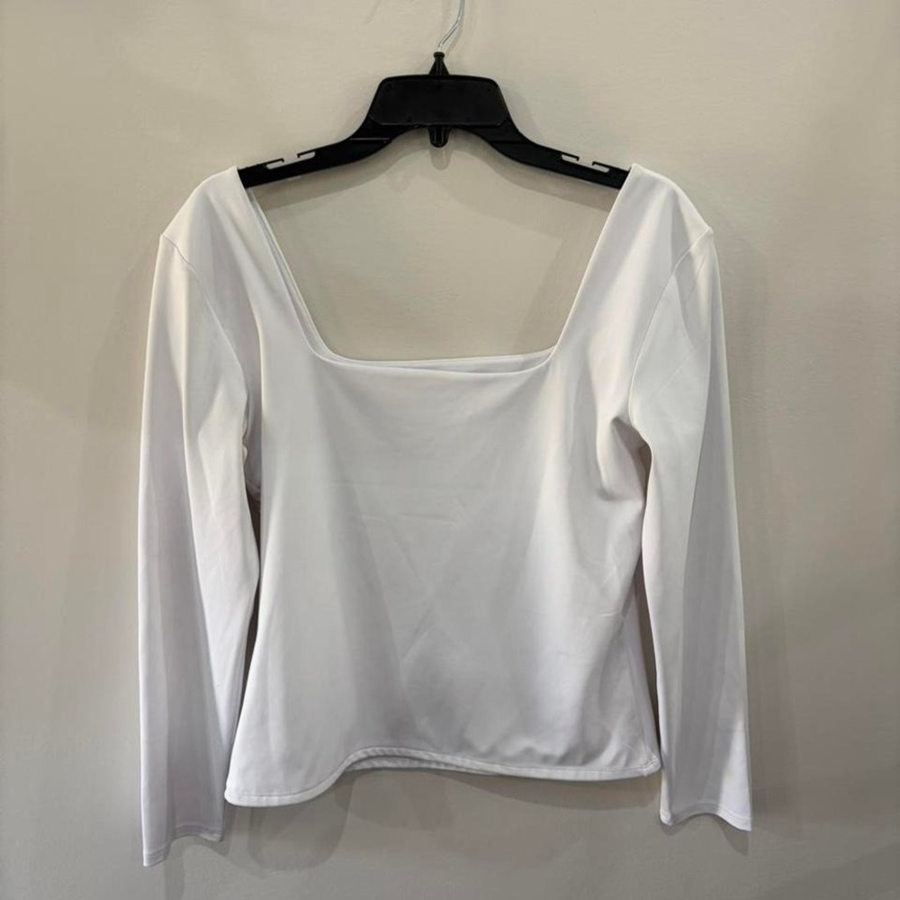 Express Body Contour white low shoulder shirt white Size L